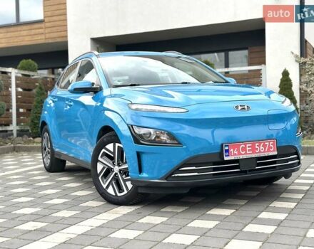 Синий Хендай Kona Electric, объемом двигателя 0 л и пробегом 49 тыс. км за 19950 $, фото 2 на Automoto.ua