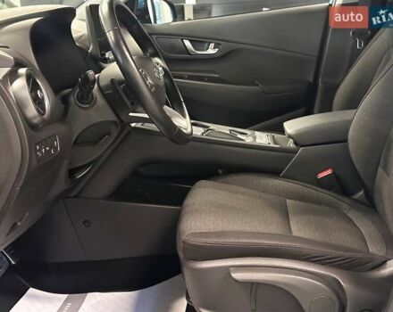 Синий Хендай Kona Electric, объемом двигателя 0 л и пробегом 31 тыс. км за 17700 $, фото 14 на Automoto.ua