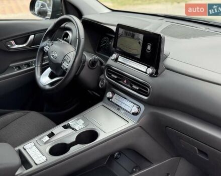 Синий Хендай Kona Electric, объемом двигателя 0 л и пробегом 84 тыс. км за 17900 $, фото 25 на Automoto.ua