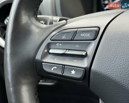 Синий Хендай Kona Electric, объемом двигателя 0 л и пробегом 84 тыс. км за 17900 $, фото 16 на Automoto.ua