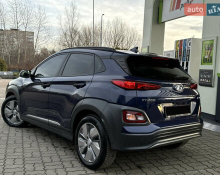 Синий Хендай Kona Electric, объемом двигателя 0 л и пробегом 65 тыс. км за 18500 $, фото 57 на Automoto.ua