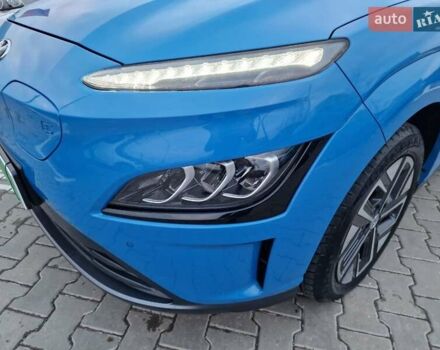 Синий Хендай Kona Electric, объемом двигателя 0 л и пробегом 95 тыс. км за 16600 $, фото 1 на Automoto.ua