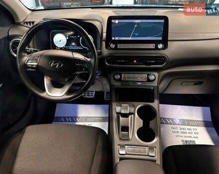 Синий Хендай Kona Electric, объемом двигателя 0 л и пробегом 31 тыс. км за 17700 $, фото 31 на Automoto.ua