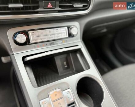 Синий Хендай Kona Electric, объемом двигателя 0 л и пробегом 49 тыс. км за 19950 $, фото 117 на Automoto.ua