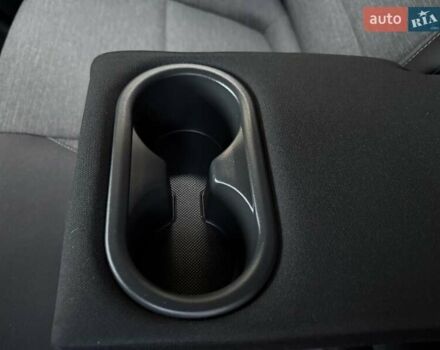 Синій Хендай Kona Electric, об'ємом двигуна 0 л та пробігом 74 тис. км за 16950 $, фото 86 на Automoto.ua