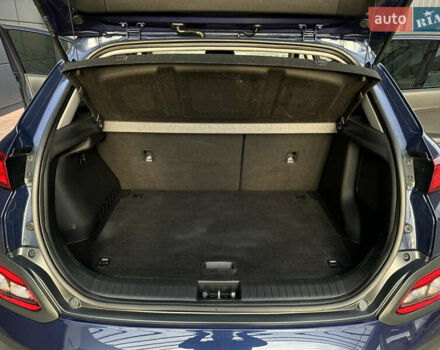 Синий Хендай Kona Electric, объемом двигателя 0 л и пробегом 65 тыс. км за 18500 $, фото 122 на Automoto.ua