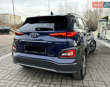 Синий Хендай Kona Electric, объемом двигателя 0 л и пробегом 65 тыс. км за 18500 $, фото 63 на Automoto.ua