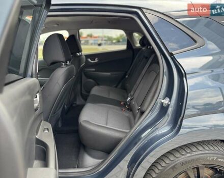 Синий Хендай Kona Electric, объемом двигателя 0 л и пробегом 84 тыс. км за 17900 $, фото 28 на Automoto.ua