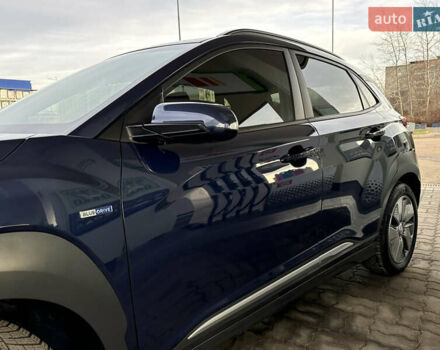 Синий Хендай Kona Electric, объемом двигателя 0 л и пробегом 65 тыс. км за 18500 $, фото 34 на Automoto.ua