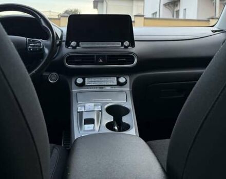 Синій Хендай Kona Electric, об'ємом двигуна 0 л та пробігом 74 тис. км за 16950 $, фото 90 на Automoto.ua