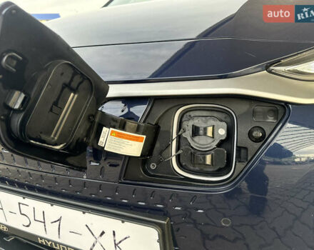 Синий Хендай Kona Electric, объемом двигателя 0 л и пробегом 65 тыс. км за 18500 $, фото 10 на Automoto.ua