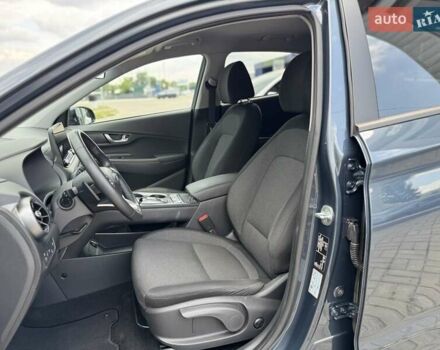 Синий Хендай Kona Electric, объемом двигателя 0 л и пробегом 84 тыс. км за 17900 $, фото 10 на Automoto.ua