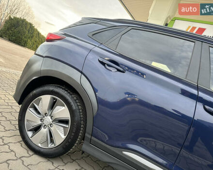 Синий Хендай Kona Electric, объемом двигателя 0 л и пробегом 65 тыс. км за 18500 $, фото 24 на Automoto.ua