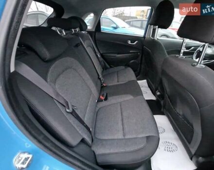 Синий Хендай Kona Electric, объемом двигателя 0 л и пробегом 95 тыс. км за 16600 $, фото 41 на Automoto.ua