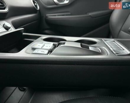 Синій Хендай Kona Electric, об'ємом двигуна 0 л та пробігом 69 тис. км за 22900 $, фото 70 на Automoto.ua