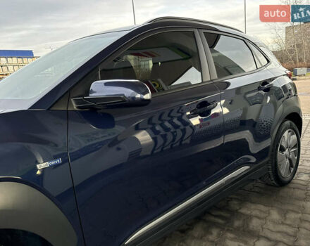 Синий Хендай Kona Electric, объемом двигателя 0 л и пробегом 65 тыс. км за 18500 $, фото 36 на Automoto.ua