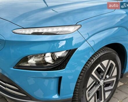 Синий Хендай Kona Electric, объемом двигателя 0 л и пробегом 49 тыс. км за 19950 $, фото 84 на Automoto.ua