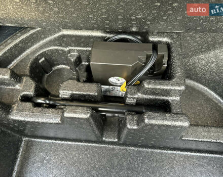 Синий Хендай Kona Electric, объемом двигателя 0 л и пробегом 65 тыс. км за 18500 $, фото 124 на Automoto.ua