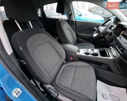 Синий Хендай Kona Electric, объемом двигателя 0 л и пробегом 95 тыс. км за 16600 $, фото 43 на Automoto.ua