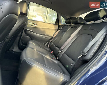 Синий Хендай Kona Electric, объемом двигателя 0 л и пробегом 65 тыс. км за 18500 $, фото 90 на Automoto.ua