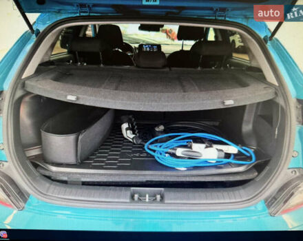 Синий Хендай Kona Electric, объемом двигателя 0 л и пробегом 50 тыс. км за 16500 $, фото 41 на Automoto.ua
