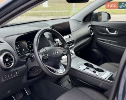 Синий Хендай Kona Electric, объемом двигателя 0 л и пробегом 84 тыс. км за 17900 $, фото 12 на Automoto.ua
