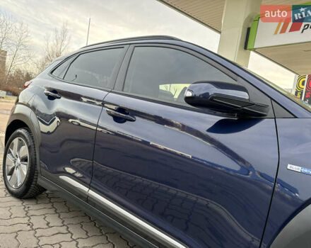 Синий Хендай Kona Electric, объемом двигателя 0 л и пробегом 65 тыс. км за 18500 $, фото 19 на Automoto.ua