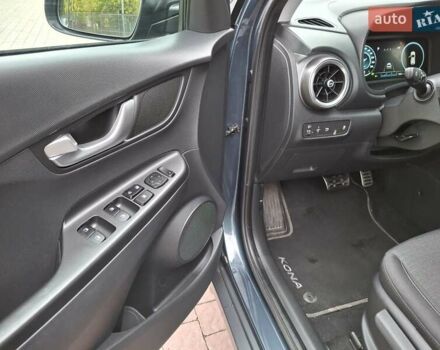 Синий Хендай Kona Electric, объемом двигателя 0 л и пробегом 110 тыс. км за 19200 $, фото 23 на Automoto.ua