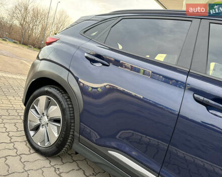 Синий Хендай Kona Electric, объемом двигателя 0 л и пробегом 65 тыс. км за 18500 $, фото 23 на Automoto.ua