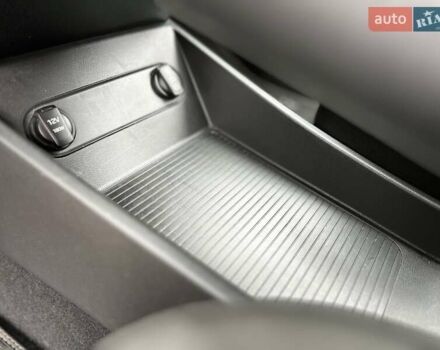 Синий Хендай Kona Electric, объемом двигателя 0 л и пробегом 49 тыс. км за 19950 $, фото 118 на Automoto.ua