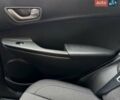 Синий Хендай Kona Electric, объемом двигателя 0 л и пробегом 86 тыс. км за 16950 $, фото 76 на Automoto.ua