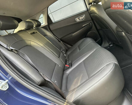 Синий Хендай Kona Electric, объемом двигателя 0 л и пробегом 65 тыс. км за 18500 $, фото 116 на Automoto.ua