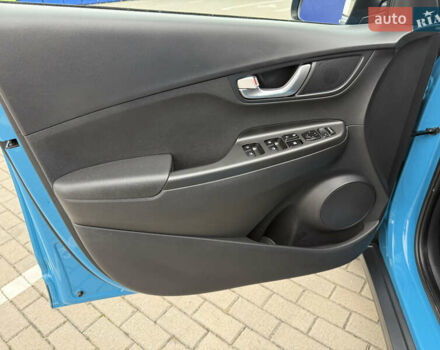 Синий Хендай Kona Electric, объемом двигателя 0 л и пробегом 50 тыс. км за 16500 $, фото 10 на Automoto.ua