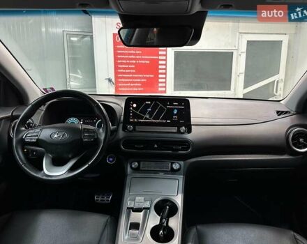 Синій Хендай Kona Electric, об'ємом двигуна 0 л та пробігом 69 тис. км за 22900 $, фото 41 на Automoto.ua