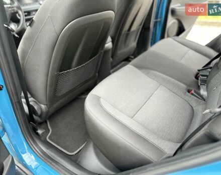 Синий Хендай Kona Electric, объемом двигателя 0 л и пробегом 49 тыс. км за 19950 $, фото 128 на Automoto.ua