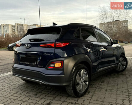 Синий Хендай Kona Electric, объемом двигателя 0 л и пробегом 65 тыс. км за 18500 $, фото 62 на Automoto.ua