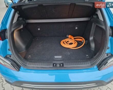 Синий Хендай Kona Electric, объемом двигателя 0 л и пробегом 95 тыс. км за 16600 $, фото 46 на Automoto.ua