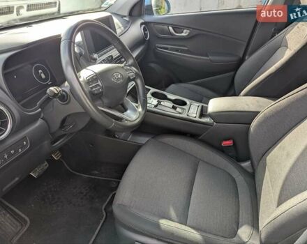 Синий Хендай Kona Electric, объемом двигателя 0 л и пробегом 49 тыс. км за 17333 $, фото 11 на Automoto.ua