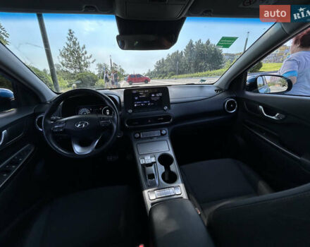 Синій Хендай Kona Electric, об'ємом двигуна 0 л та пробігом 70 тис. км за 16900 $, фото 21 на Automoto.ua