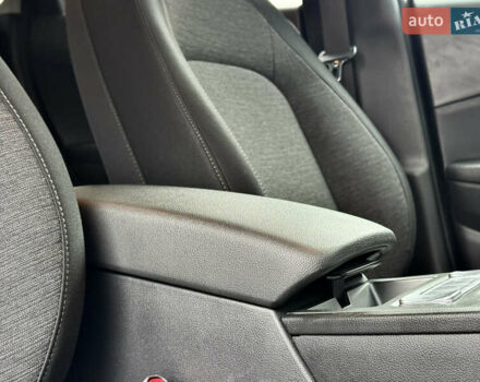 Синій Хендай Kona Electric, об'ємом двигуна 0 л та пробігом 172 тис. км за 17500 $, фото 34 на Automoto.ua