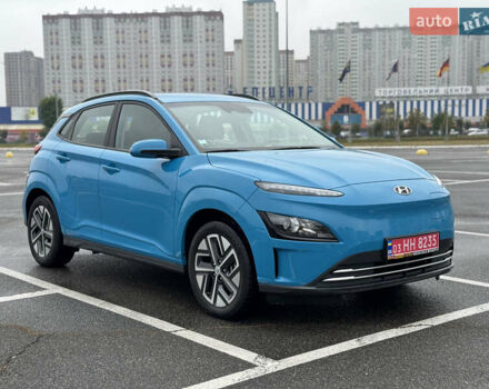 Синий Хендай Kona Electric, объемом двигателя 0 л и пробегом 53 тыс. км за 16700 $, фото 4 на Automoto.ua