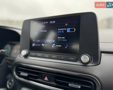 Синий Хендай Kona Electric, объемом двигателя 0 л и пробегом 53 тыс. км за 16700 $, фото 29 на Automoto.ua