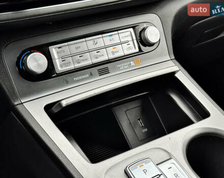 Синій Хендай Kona Electric, об'ємом двигуна 0 л та пробігом 172 тис. км за 17500 $, фото 42 на Automoto.ua