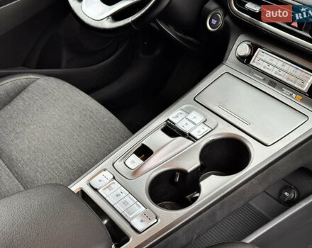 Синій Хендай Kona Electric, об'ємом двигуна 0 л та пробігом 172 тис. км за 17500 $, фото 33 на Automoto.ua