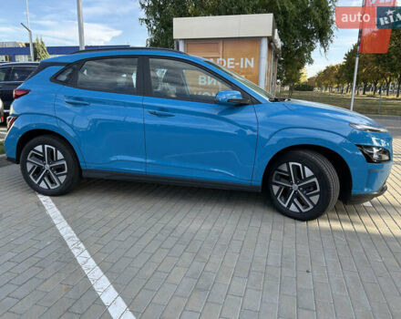 Синій Хендай Kona Electric, об'ємом двигуна 0 л та пробігом 70 тис. км за 16900 $, фото 5 на Automoto.ua
