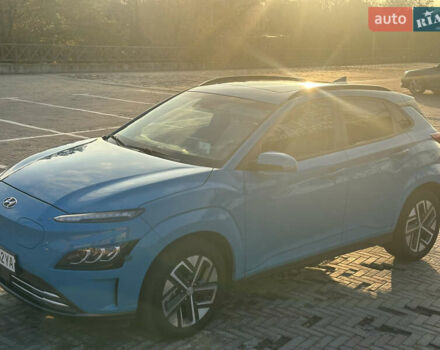 Синий Хендай Kona Electric, объемом двигателя 0 л и пробегом 28 тыс. км за 22990 $, фото 2 на Automoto.ua