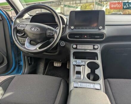 Синий Хендай Kona Electric, объемом двигателя 0 л и пробегом 49 тыс. км за 17333 $, фото 9 на Automoto.ua