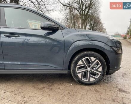 Синий Хендай Kona Electric, объемом двигателя 0 л и пробегом 40 тыс. км за 16800 $, фото 10 на Automoto.ua