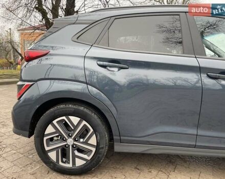 Синий Хендай Kona Electric, объемом двигателя 0 л и пробегом 40 тыс. км за 16800 $, фото 11 на Automoto.ua