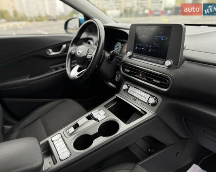 Синий Хендай Kona Electric, объемом двигателя 0 л и пробегом 53 тыс. км за 16700 $, фото 27 на Automoto.ua